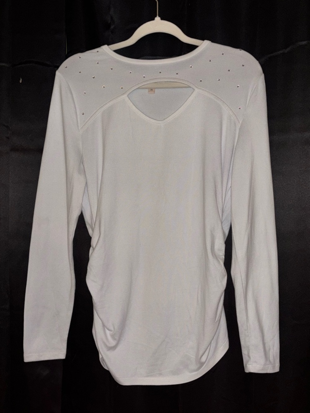Como Vintage White Long-Sleeve Top with Keyhole Back & Stud Accents